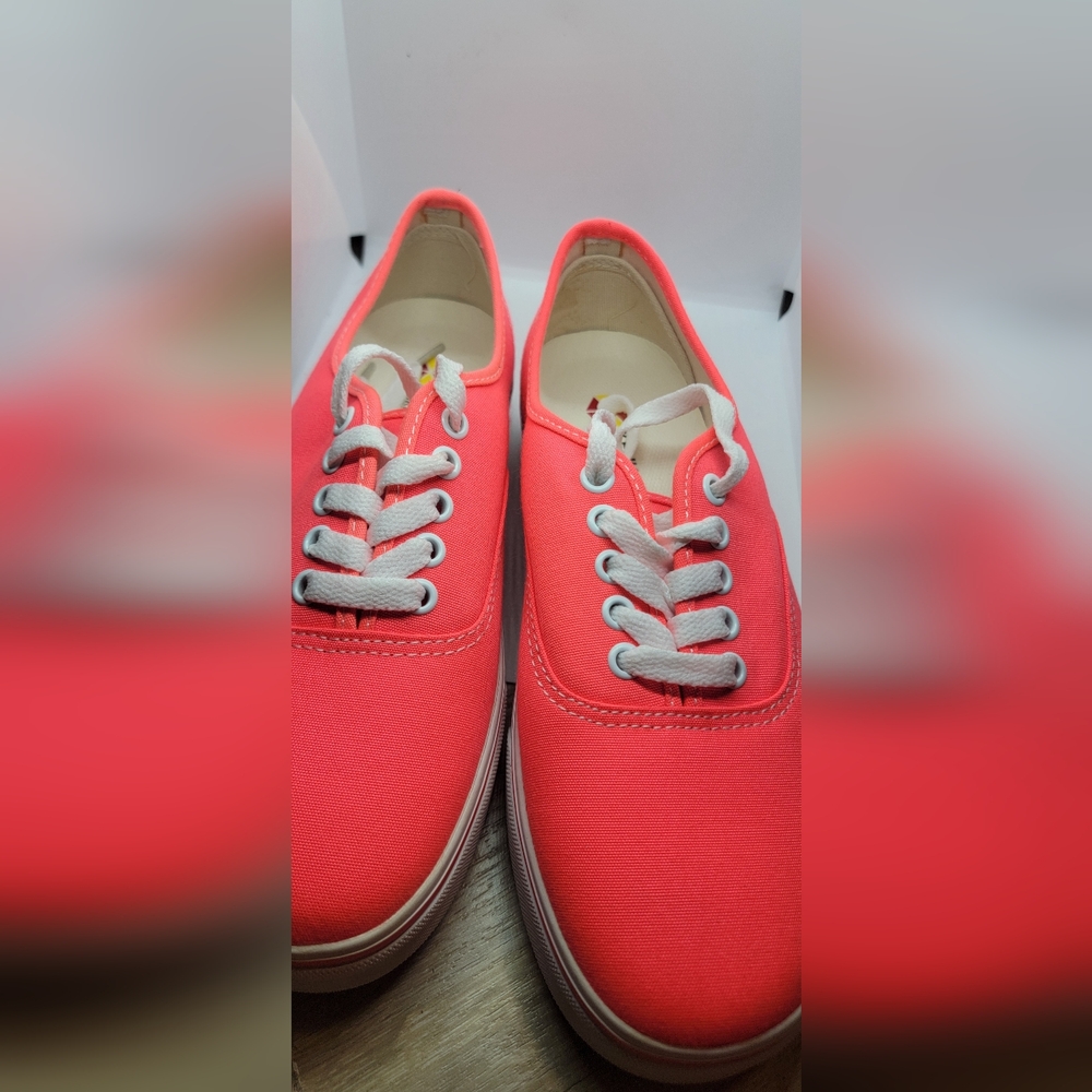 Keuka Shock Pink Canvas Sneakers